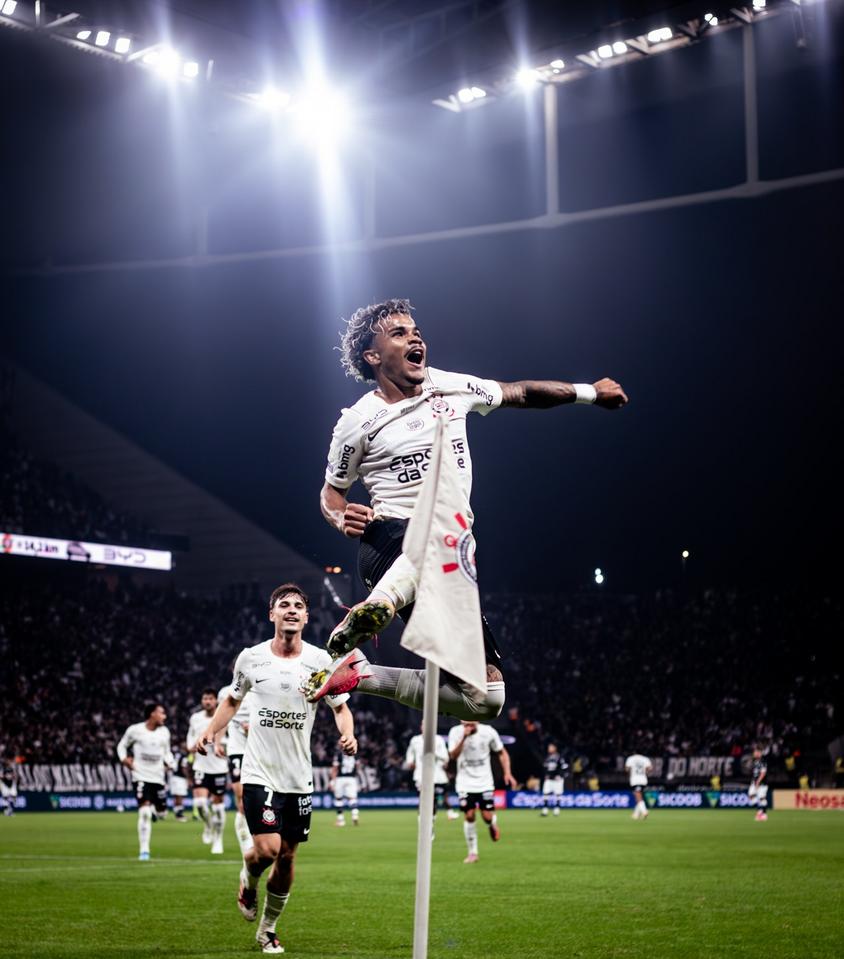 Corinthians x Athletico-PR ao vivo