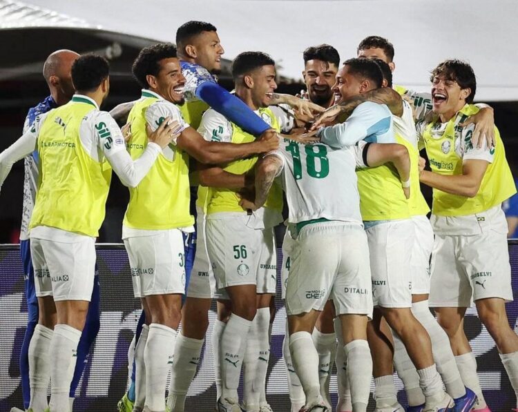 Palmeiras comemora goleada no Barradão