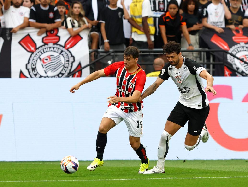 Gonzalo Tapia jogando pelo São Paulo