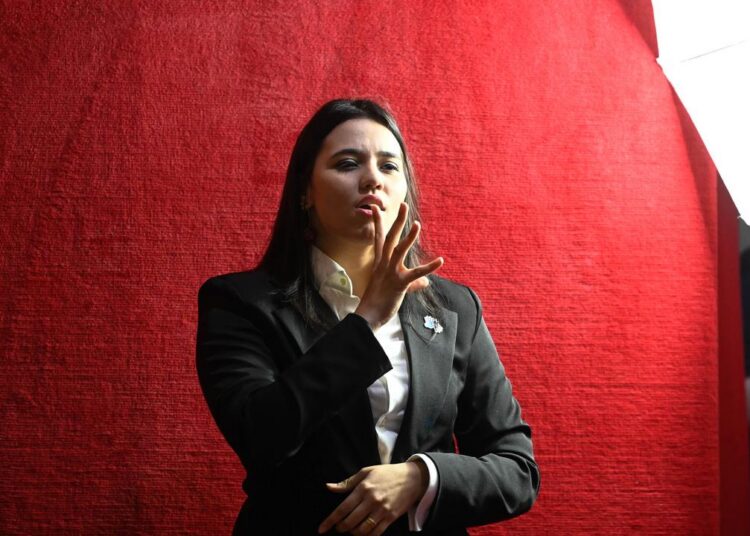 Prova objetiva prevista para 23 de agosto com 438 inscritos para concurso de Libras