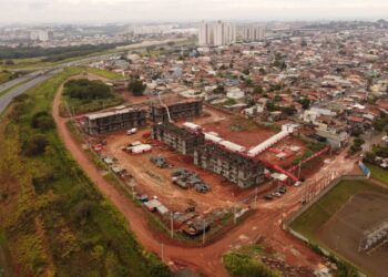 Obras de conjunto habitacional no Jd. Amanda
