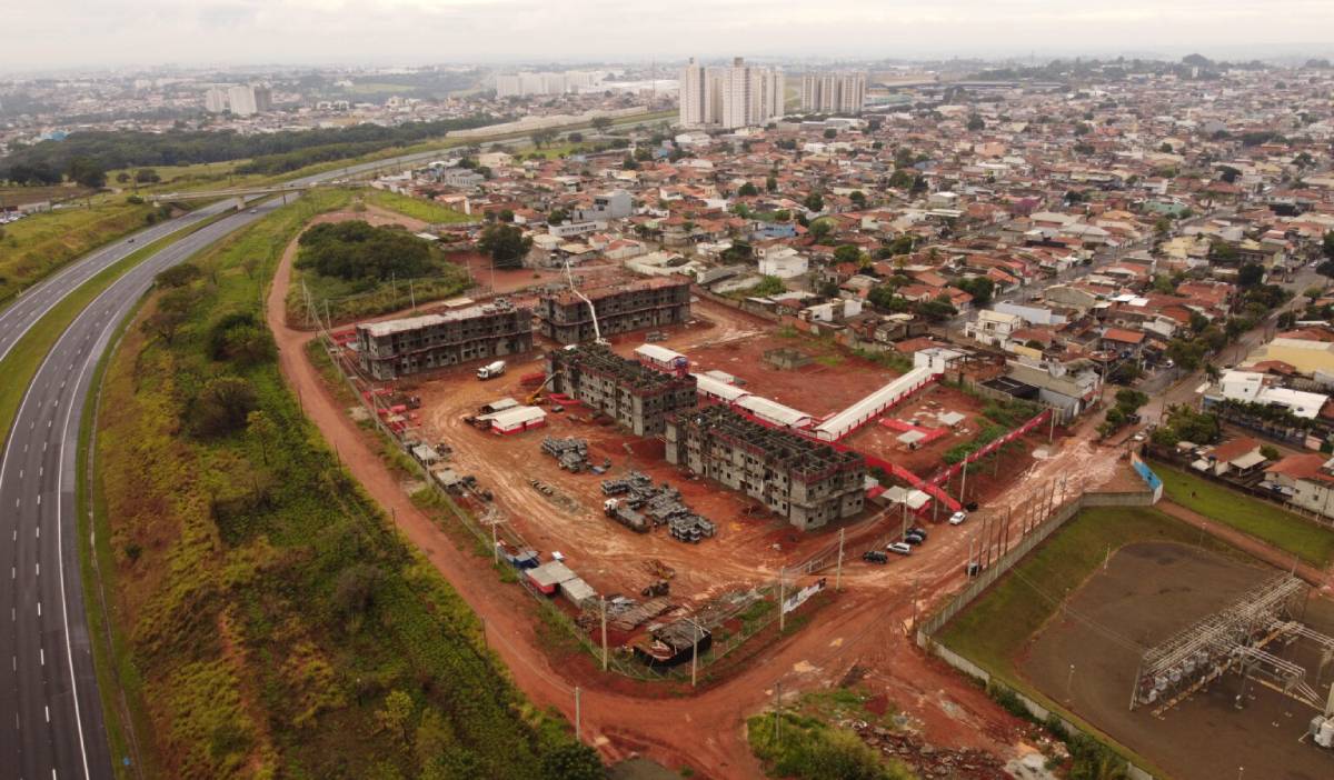 Obras de conjunto habitacional no Jd. Amanda