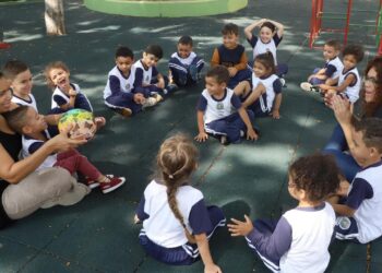 Convocados incluem 71 agentes de educação e professores adjuntos de educação infantil