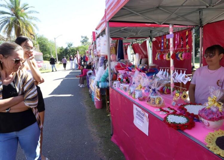 Festival Raízes leva empreendedorismo feminino e 2ª Feira Afrocultural na Praça Carlos Gomes