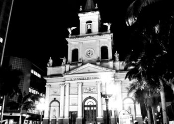 História e transformações da cidade reveladas em exposição cultural