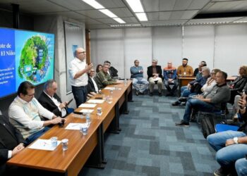 Prefeito Dário Saadi e coordenador da Defesa Civil falam sobre ações contra extremos climáticos