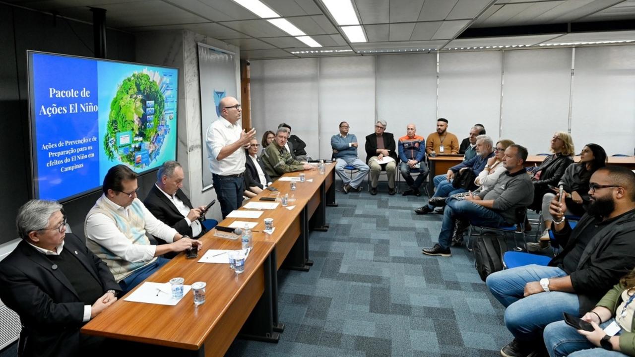 Prefeito Dário Saadi e coordenador da Defesa Civil falam sobre ações contra extremos climáticos