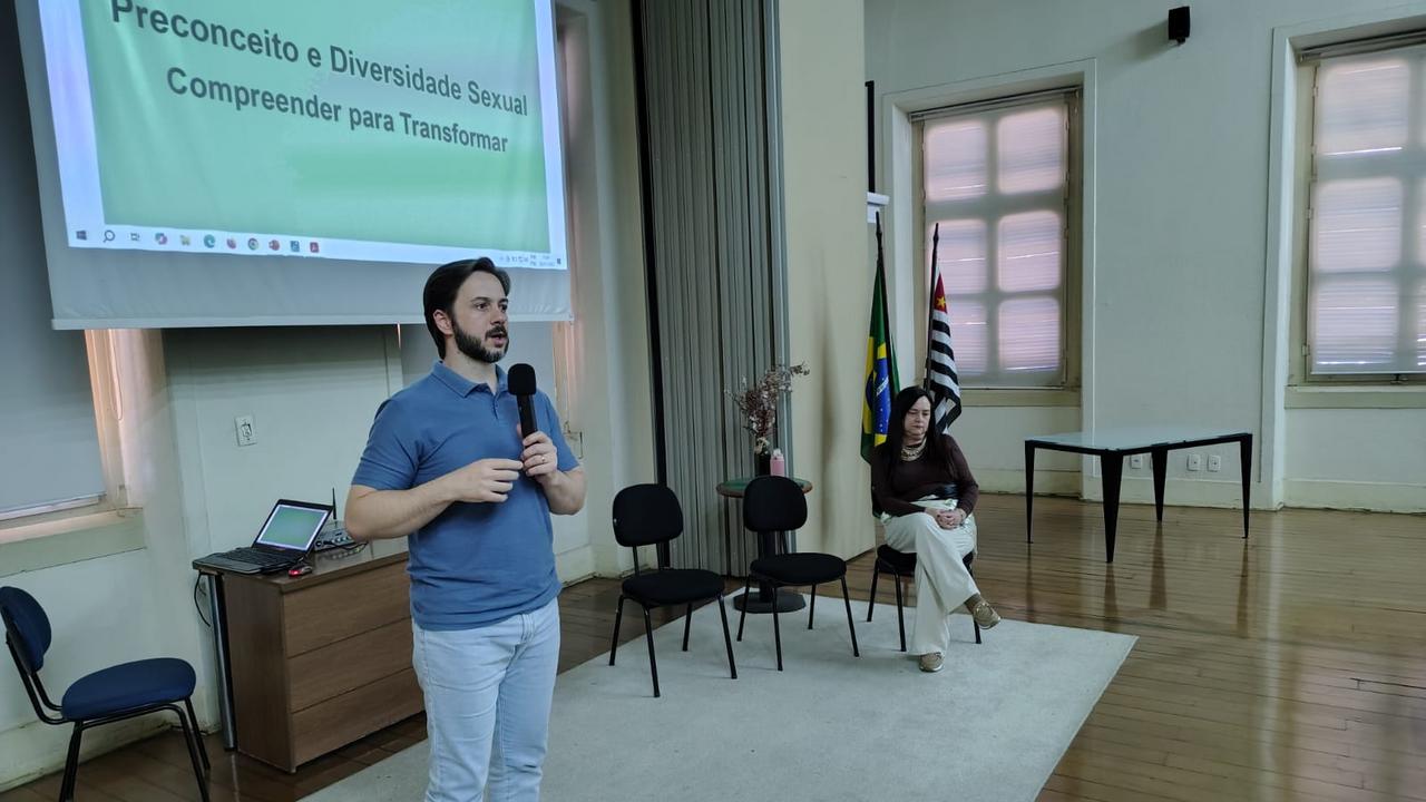 Curso discute diversidade sexual e gênero na administração pública