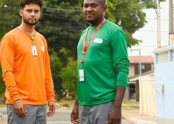 Funcionários de empresa responsável por ações de enfrentamento às arboviroses