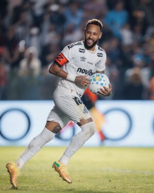 Neymar é desfalque do Santos para confronto contra Athletico pelo Brasileirão