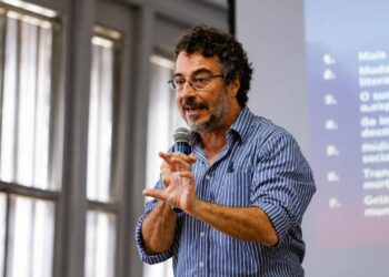 Jorge Melguizo durante palestra para estudantes