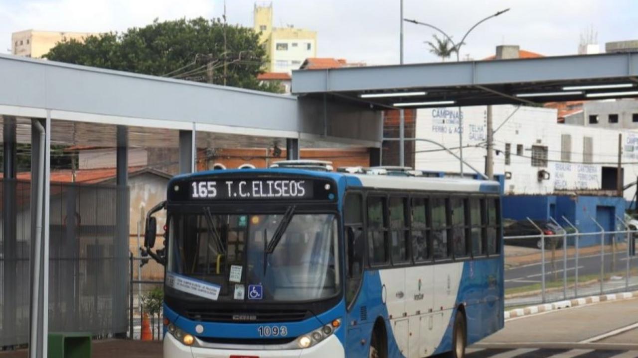 média diária de passageiros na linha 165 em junho