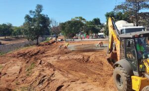 Novo parque começa a ganhar forma às margens do Córrego Jacuba em Hortolândia
