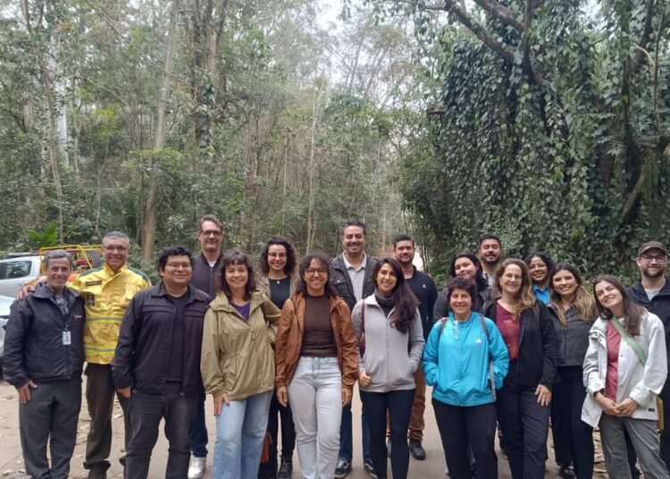 Equipes ambientais das prefeituras percorrem parques lineares para troca de informações