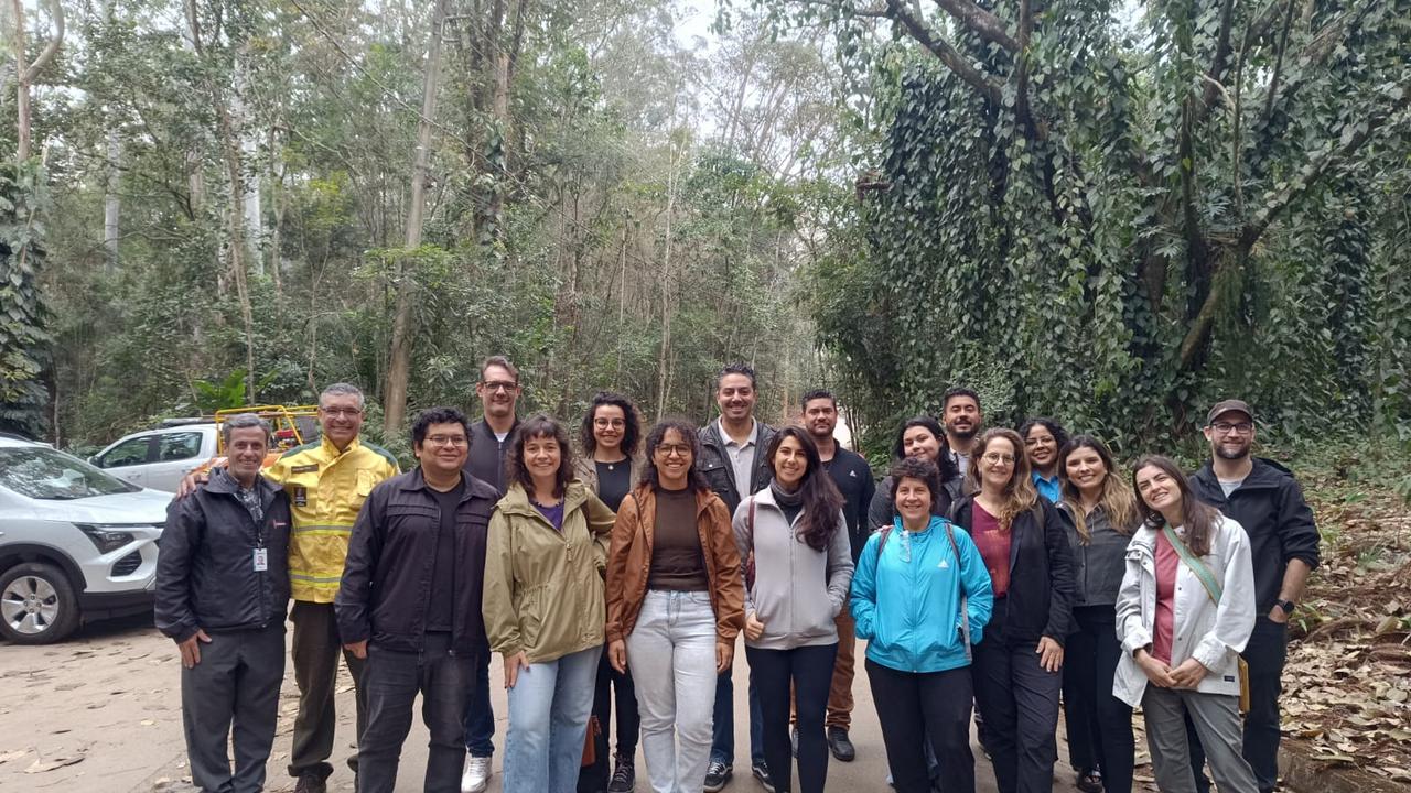 Equipes ambientais das prefeituras percorrem parques lineares para troca de informações