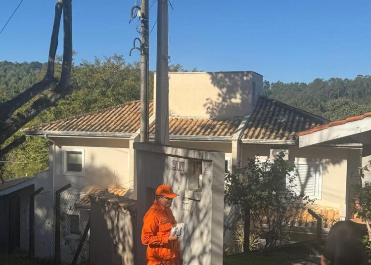 Campinas permanece em nível alto de risco para incêndios com vistorias e orientações em bairros