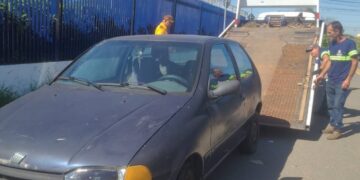 retirada de veículos abandonados