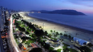 Morar na praia: Concurso em Santos abre 226 vagas com salários de até R$ 12,1 mil