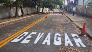 Hortolândia reforça sinalização viária em frente a escolas