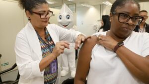 Campinas oferece vacinação para todas as idades na Biblioteca Municipal