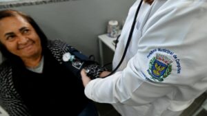 CS Tancredo Neves suspende atendimento na manhã desta terça para troca de registro de água