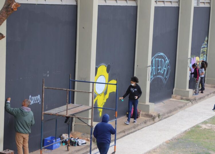 Ação do Camp Crew no Parque Floresta