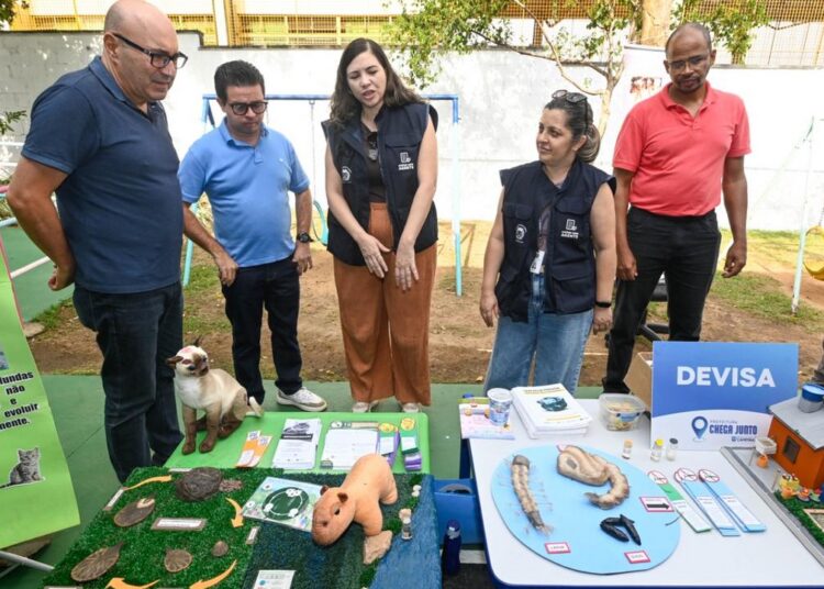 Prefeito Dário Saadi visita estande da Saúde durante Chega Junto no Jardim Icaraí