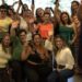 Mulheres em capacitação na área de gastronomia