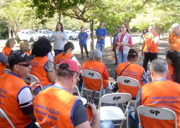Treinamento para equipes em situações de emergência
