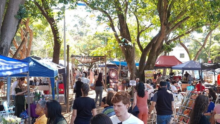 Atividades incentivam o lazer ao ar livre e a convivência entre pais e filhos