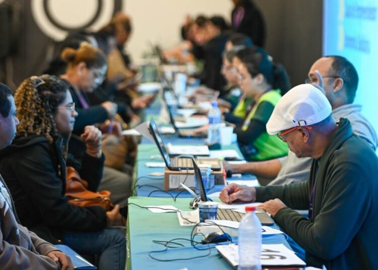 Equipe do CPAT realiza triagem de candidatos para encaminhamento às vagas conforme perfil e requisitos