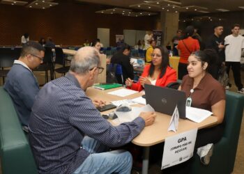 535 encaminhamentos para vagas de emprego com 23 empresas em ação de Campinas