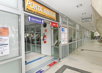 atendimento por ordem de chegada no Feirão do Refis no Paço Municipal