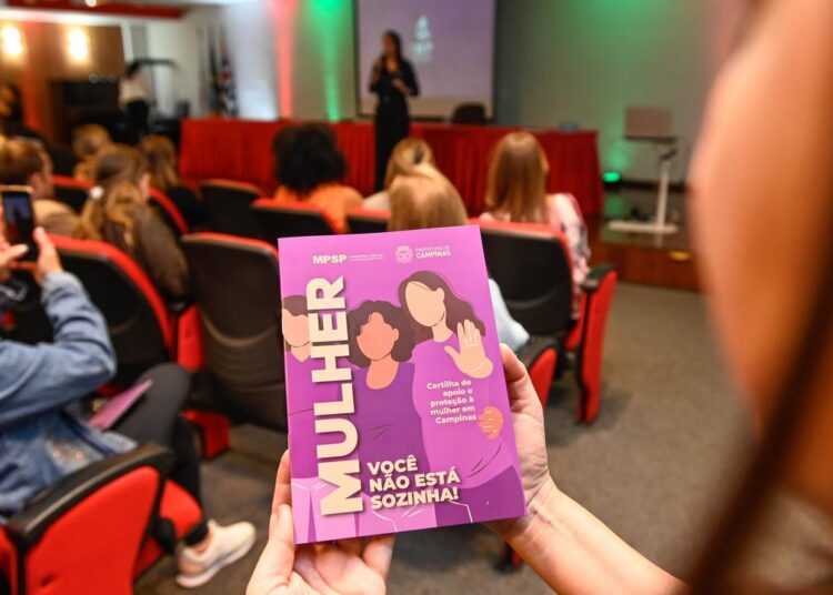 Lei Maria da Penha reforça a proteção a mulheres vítimas de violência doméstica e familiar