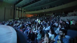 Musical Matilda estreia em Campinas com fantasia e emoção