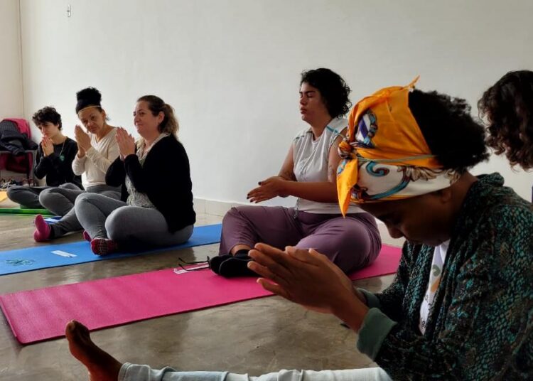Encontro para interessados em literatura, práticas corporais e sensibilização