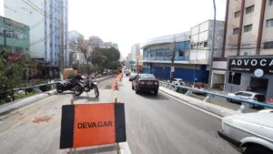 Pavimento de concreto inicia implantação na avenida Moraes Salles
