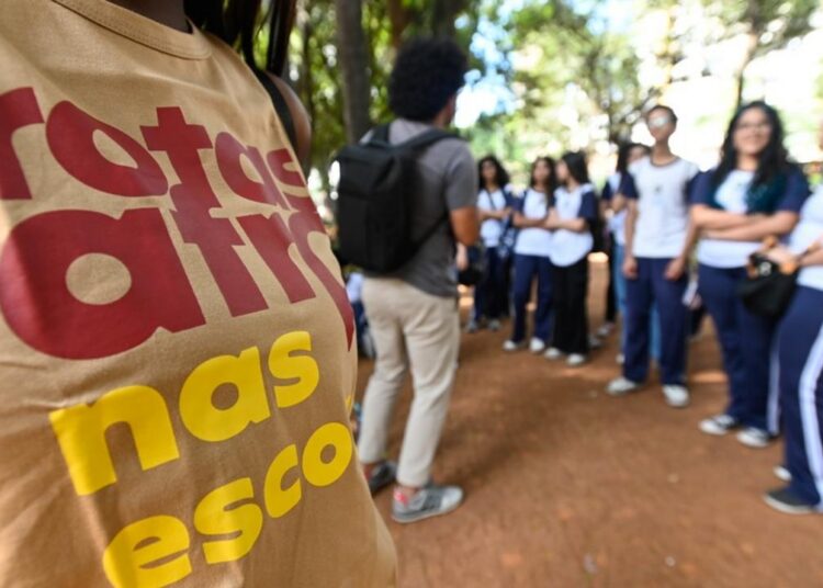 Alunos participando do projeto Rotas Afro em Campinas em 2025