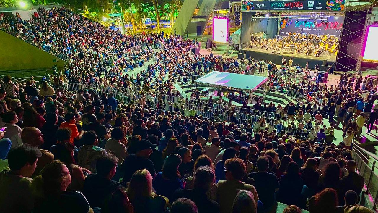 Abertura da Semana da Música com João Bosco e Orquestra Sinfônica no Teatro de Arena