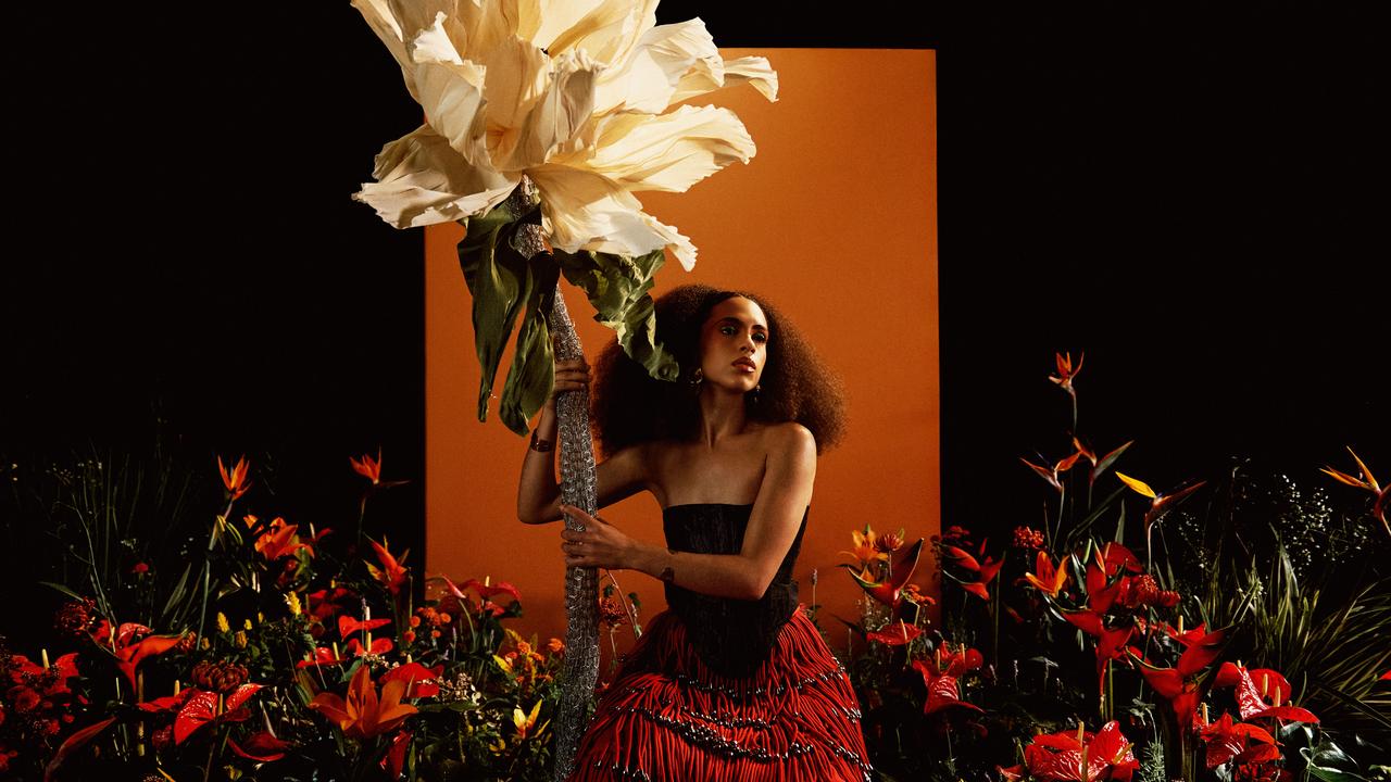 Bruna Black e o show Fulorá ocupam o palco na sexta-feira às 20h