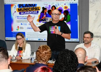Prefeito Dário Saadi agradece organizações parceiras e lideranças apresentam programação da Semana das Juventudes