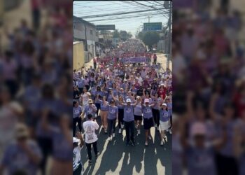 Agosto Lilás: Caminhada pelo fim da violência contra a mulher reúne centenas de pessoas em Hortolândia