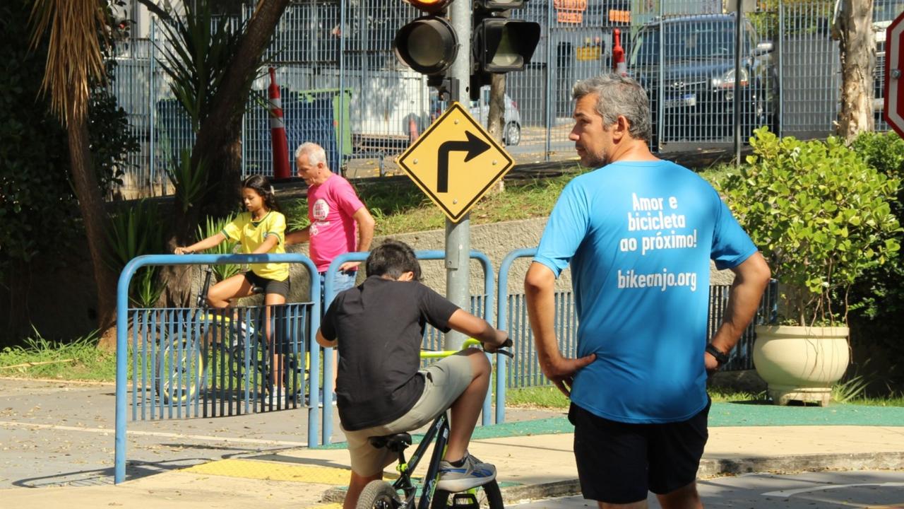 Próxima aula está marcada para o dia 27 de setembro|Oficina é aberta para pessoas de todas as idades