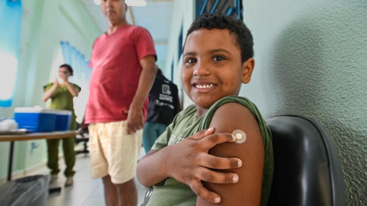 Multivacinação reforça aplicação de doses nos centros de saúde