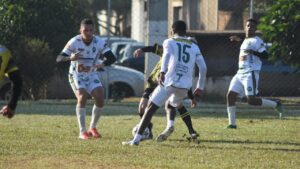 Semifinais do futebol amador ocorrem no Rosolém