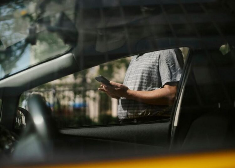 Imagem de motoristas beneficiados pelo programa Move Brasil
