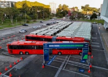 Ônibus Mercedes-Benz O 500 MDA em Curitiba