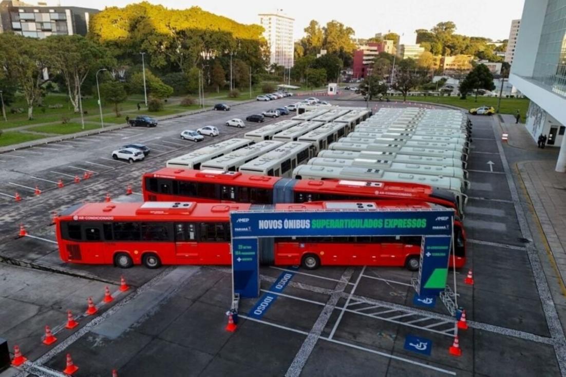 Ônibus Mercedes-Benz O 500 MDA em Curitiba