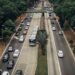 Equipe de trabalho na indústria automobilística