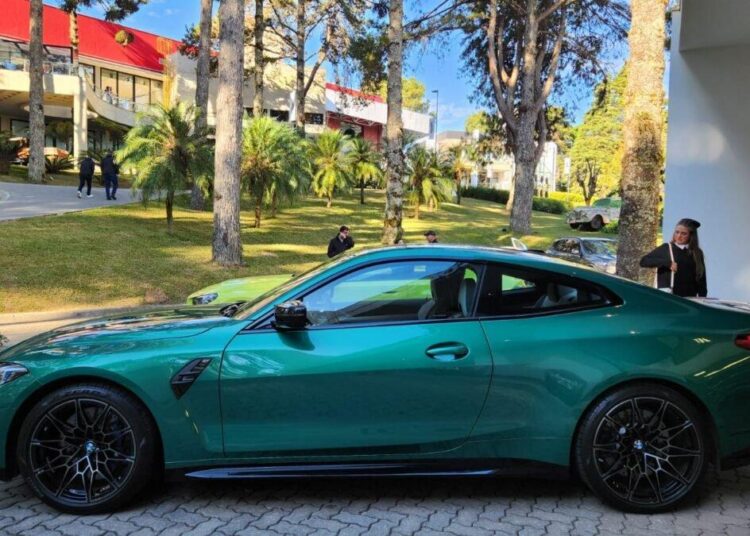 BMW M4 Competition em ação